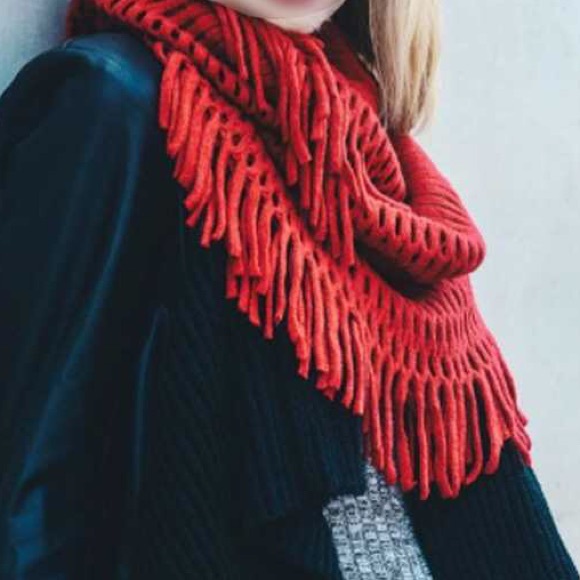 ‼️PRICE DROP TODAY‼️NEW✨Infinity fringe Scarf✨ - Picture 2 of 4